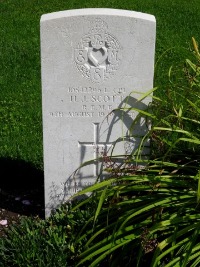 Klagenfurt War Cemetery - Scott, H J
